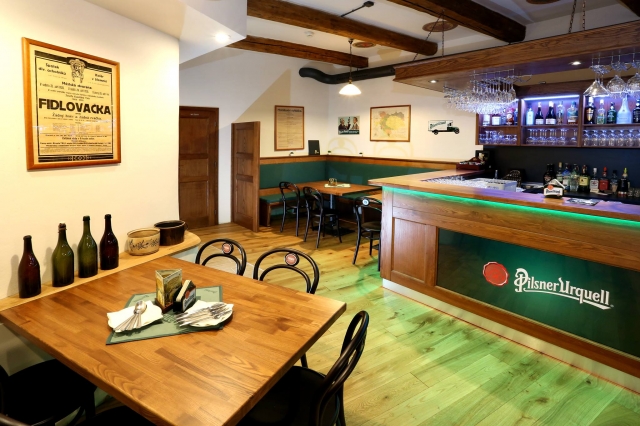 Almara Pub & Restaurant